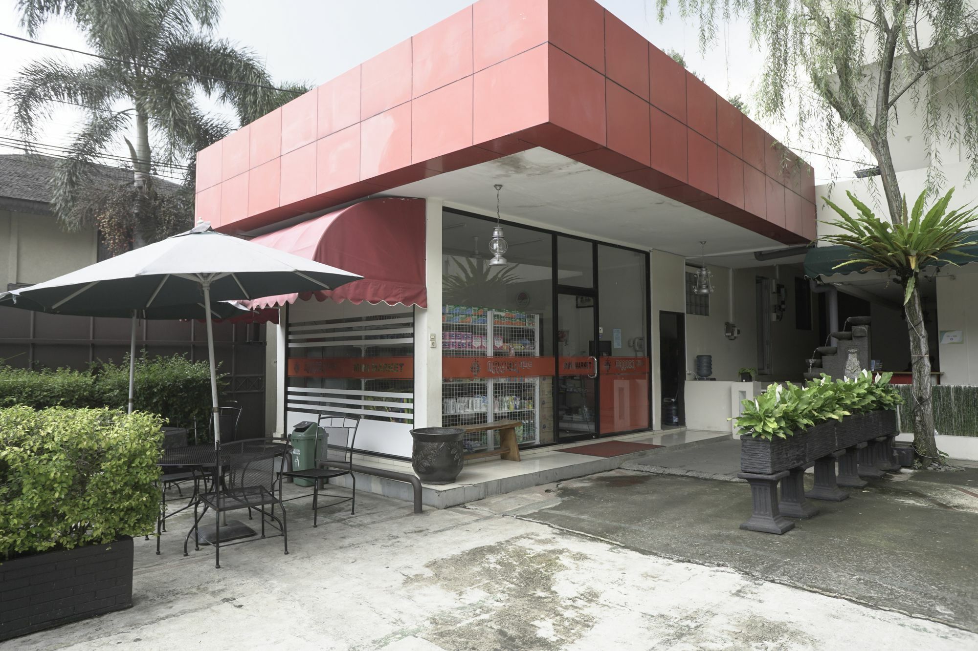 Reddoorz Plus @ Ciumbuleuit Area Bandung Exteriér fotografie